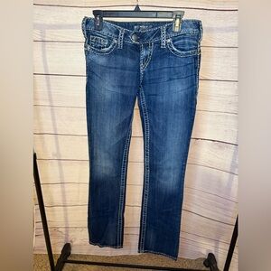 LIKE NEW Silver Jean Co ‘Tuesday 16 1/2’ Lowrise Tailored Bootcut Jean